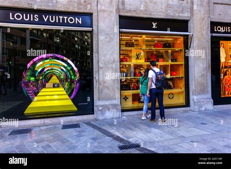 que es louis vuitton|Louis Vuitton store in spain.